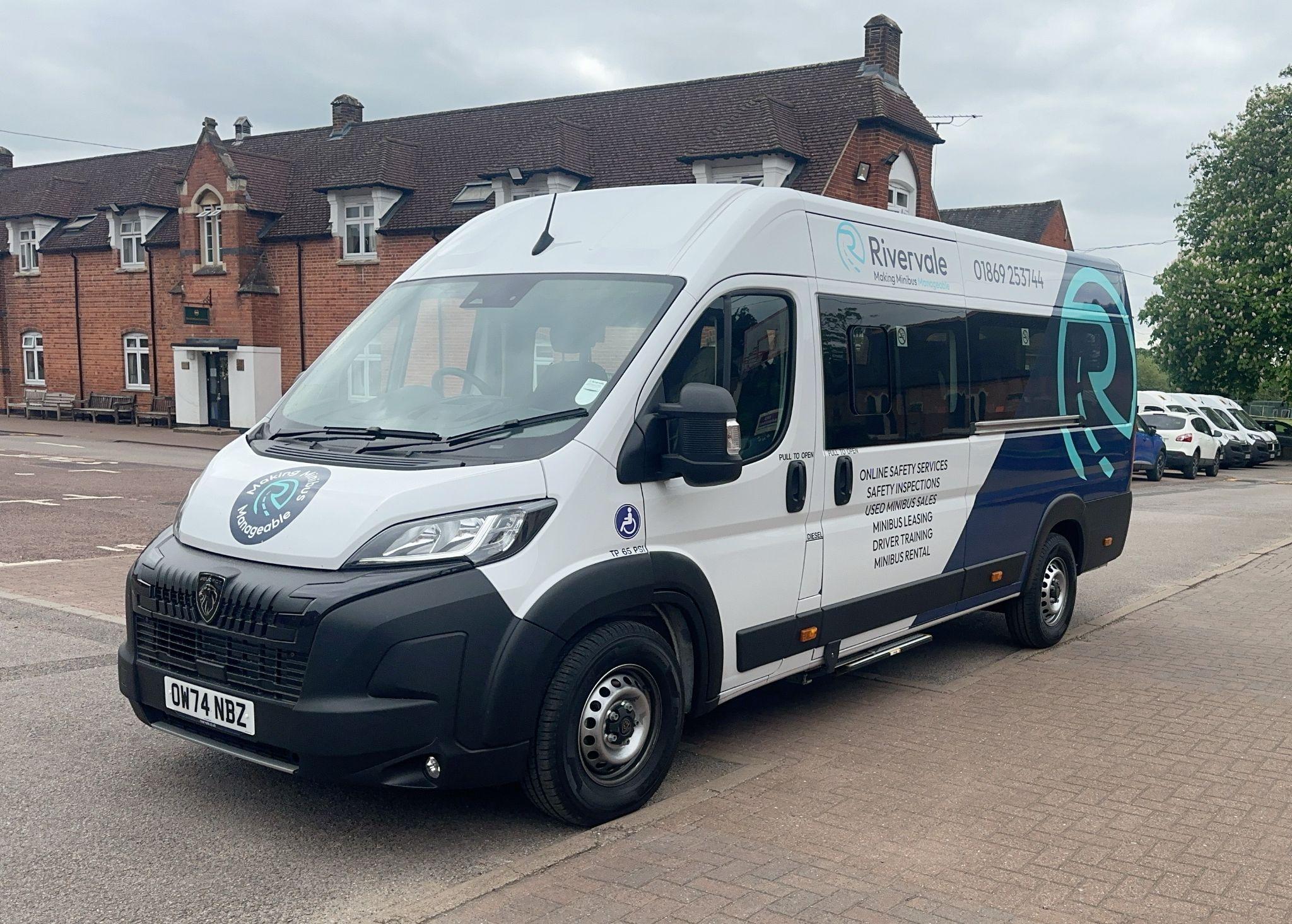 Peugeot Boxer image 2